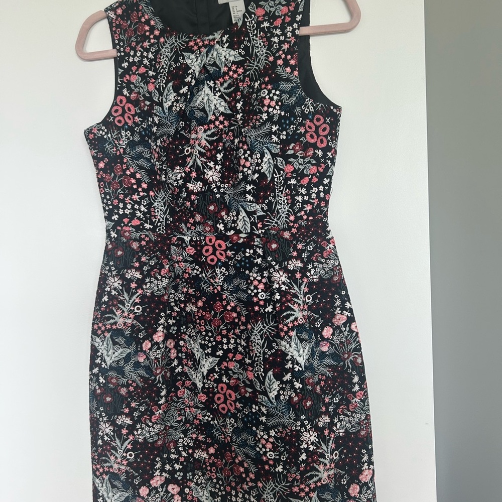 H&M Pink and Red Sheath patterned Midi Dress Mock Neck Sleeveless